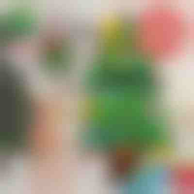 Фетрова різдвяна ялинка з прикрасами | FELTPINETREE